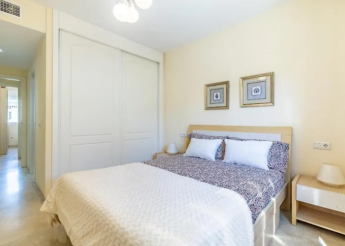 Cozy 2-bedroom Beachfront Retreat In Appartement *